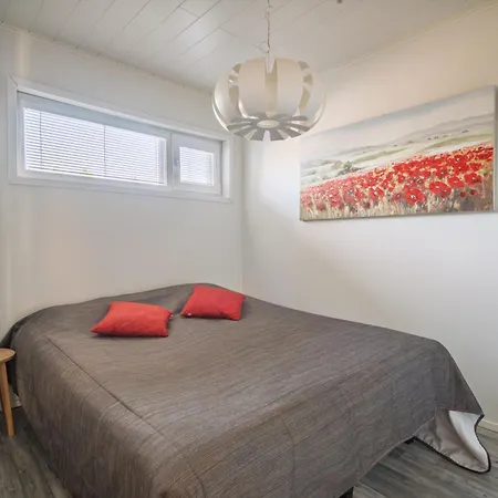 A Two-room With A Sauna Close To The And Services Apartamento *