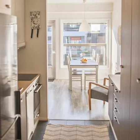 A Two-room With A Sauna Close To The And Services 아파트 칼라조키