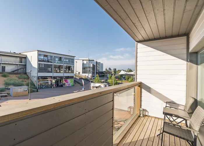 A Two-room With A Sauna Close To The And Services 아파트